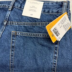 H&M Relaxed Jeans in Blue with Contrast Stitching